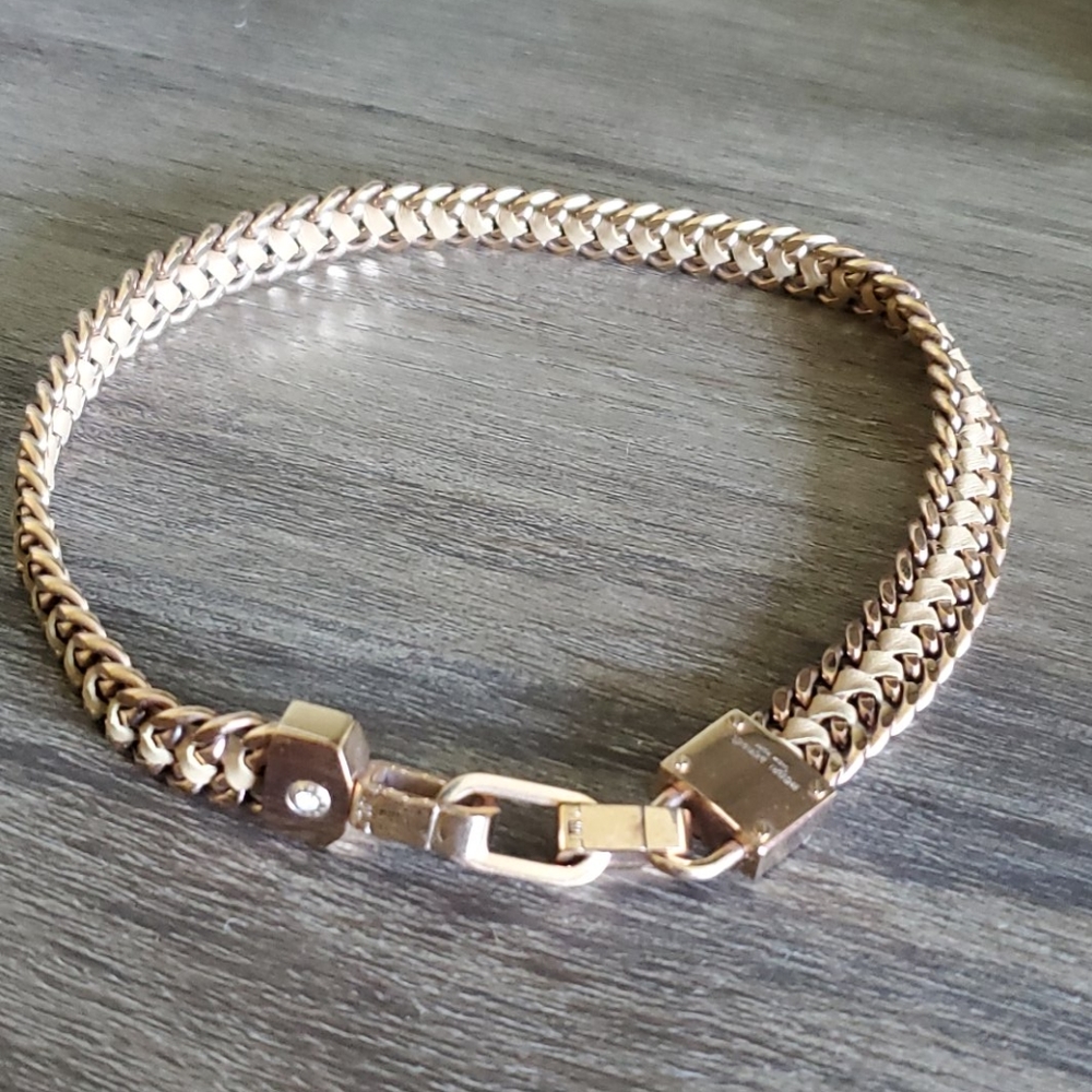 Henri Bendel chain choker necklace
